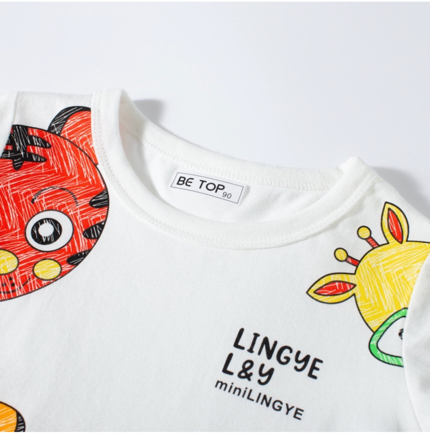 camisa para niño con tematica de animales